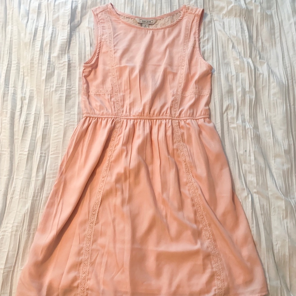 Cute light pink sleeveless dress
